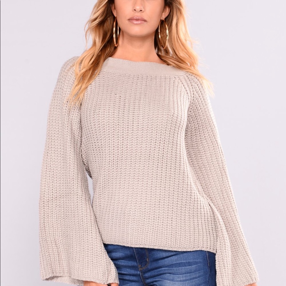 Off the Shoulder Bell Sleeve Sweater  Sz M - Picture 1 of 2